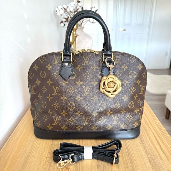 ✅AUTHENTIC✅LOUIS VUITTON ALMA PM - Picture 3 of 17